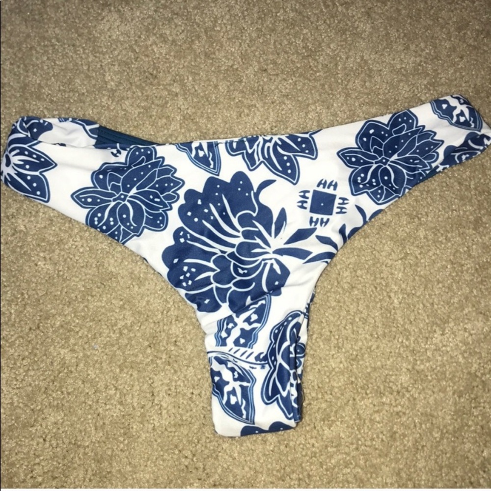Blue Bikini Set - Picture 5 of 6